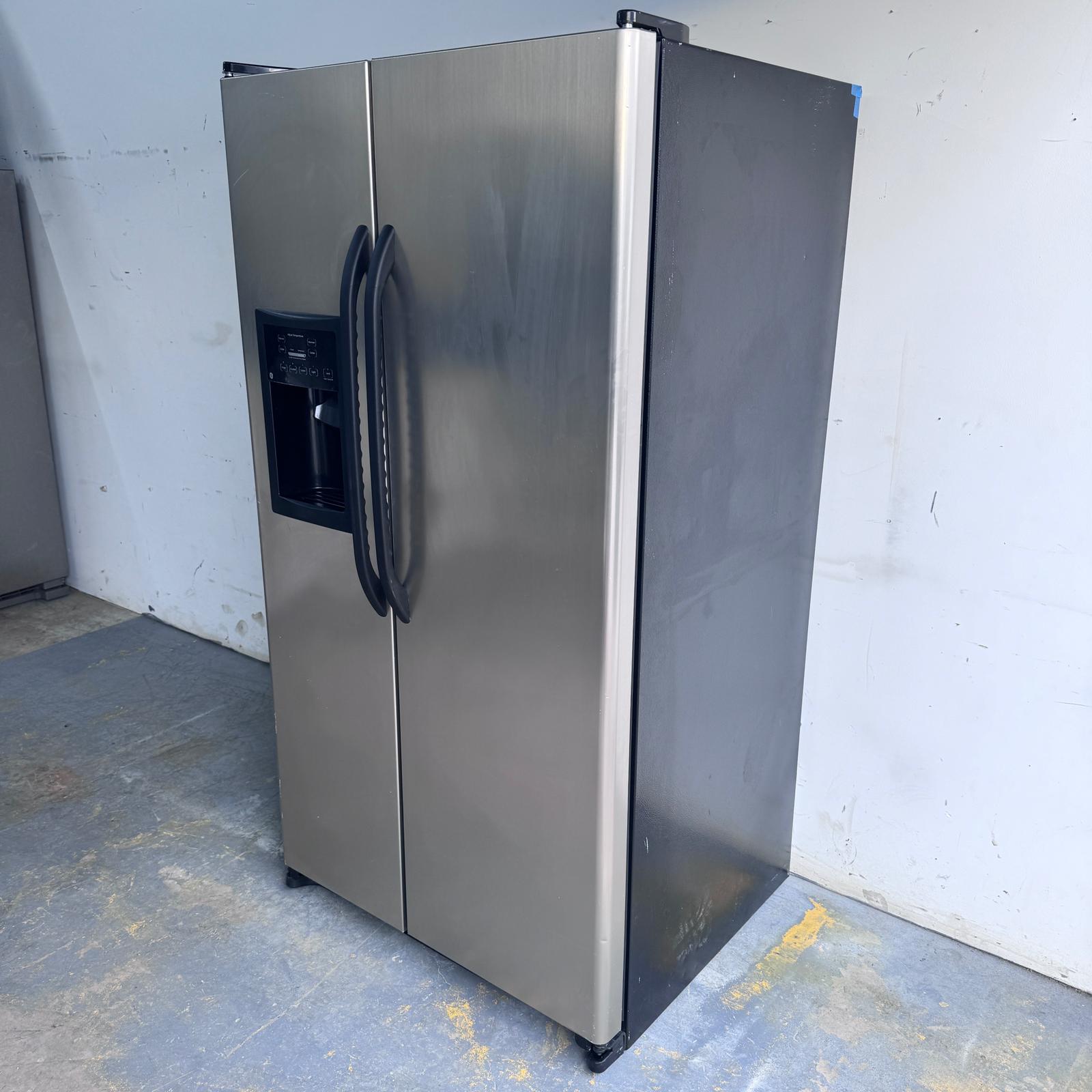 GE Stainless Steel Refrigerator GE Stainless Steel Refrigerator